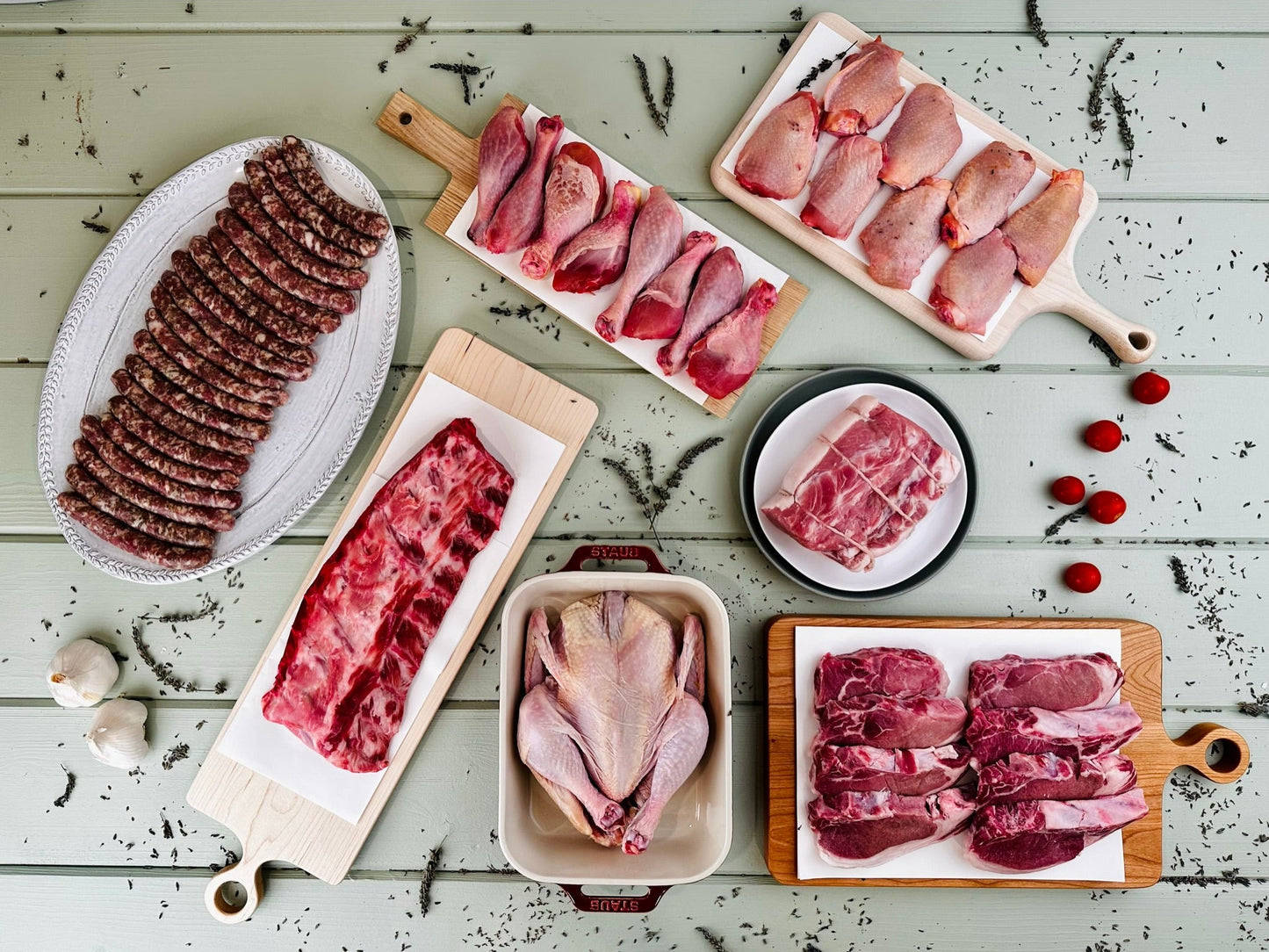 Sonny's Farm Farmer's Delight Box bundle with pastured free-range chicken and pastured heritage pork chops chicken thighs chicken drumsticks pork loin roast sausages pork ribs